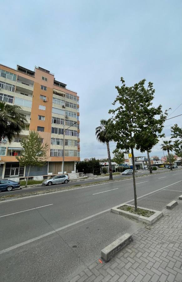 Apartment Nando's 3 *